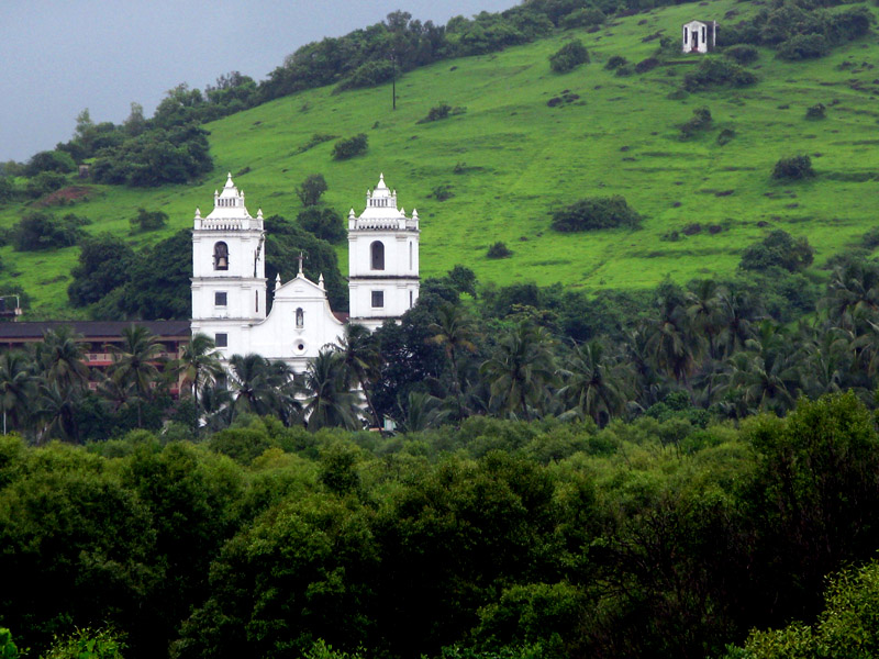 Candolim Goa, Hotels in Goa, Restaurants, Portugese Villas, Web ...
